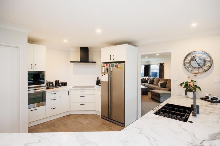 Photo of property in 28 Jefferson Crescent, Milson, Palmerston North, 4414