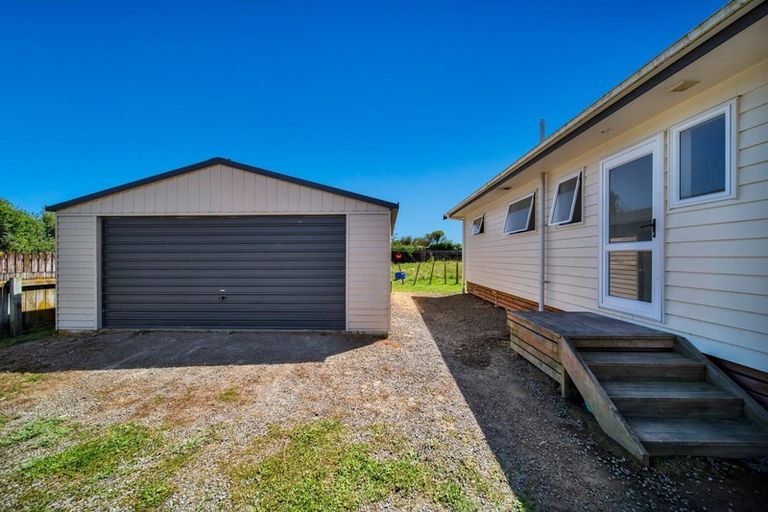 Photo of property in 75 Tauhuri Street, Manaia, 4612