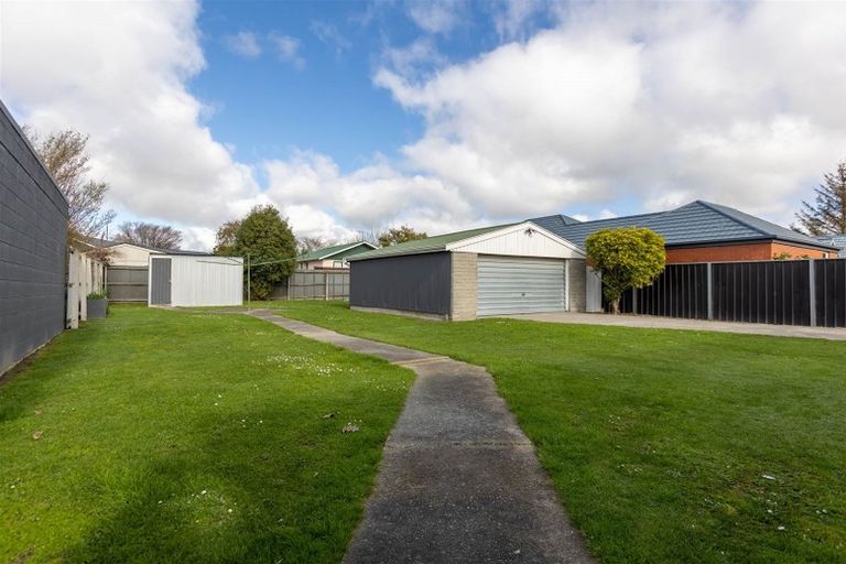 Photo of property in 391 Yaldhurst Road, Russley, Christchurch, 8042