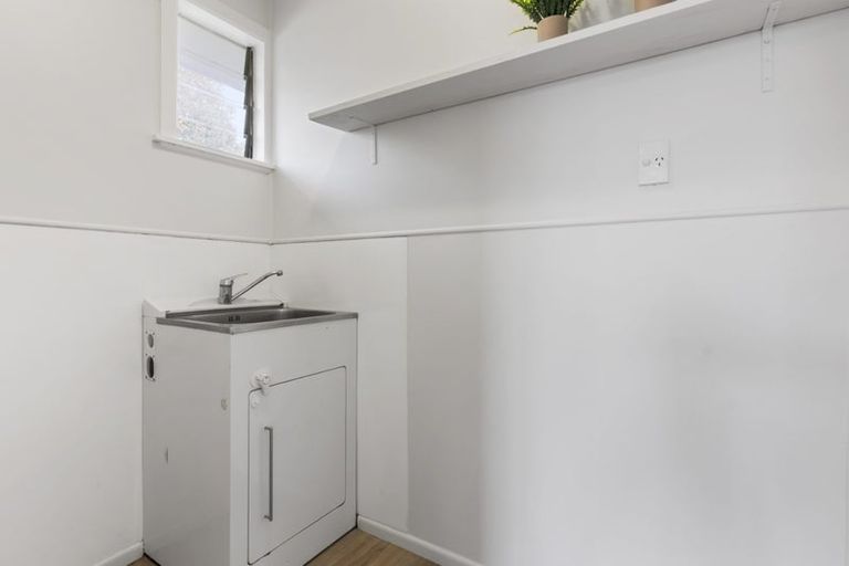 Photo of property in 11 Royal Arch Place, Rosehill, Papakura, 2113