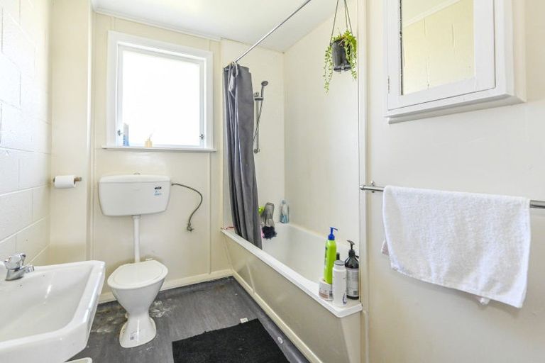 Photo of property in 409-419 Lowe Street, Camberley, Hastings, 4120