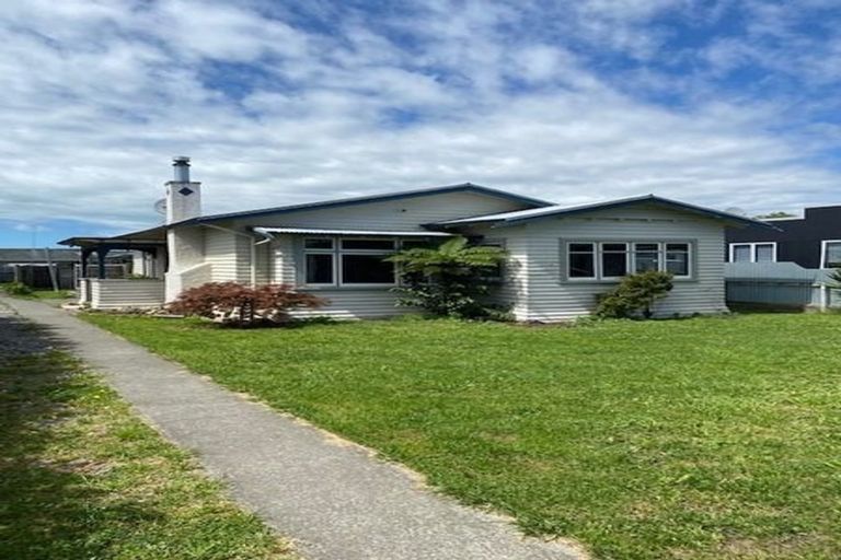 Photo of property in 9 Taradale Road, Marewa, Napier, 4110