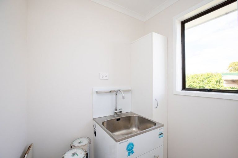 Photo of property in 7 Miller Place, Ngatea, 3503