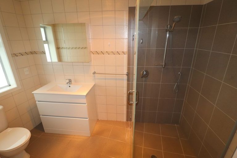 Photo of property in 81 Sturges Road, Henderson, Auckland, 0612