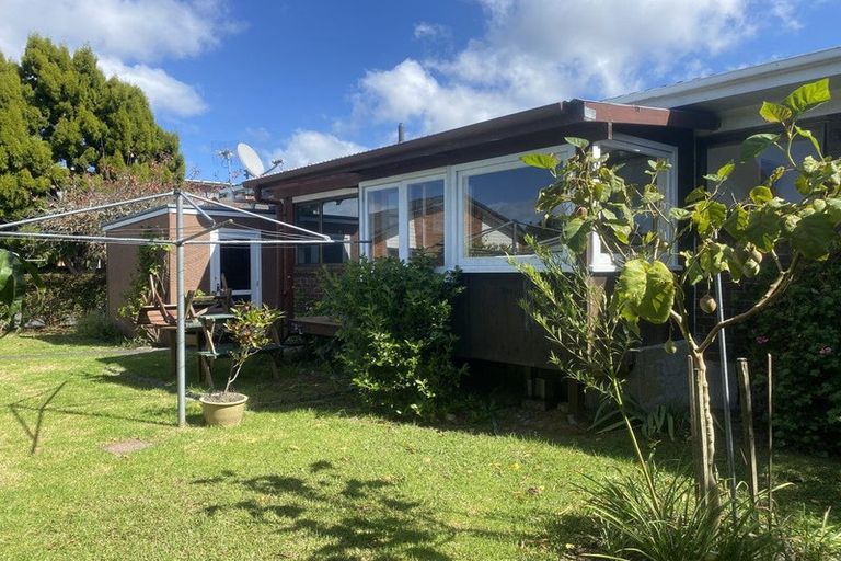 Photo of property in 1/25 Lincoln Road, Henderson, Auckland, 0610
