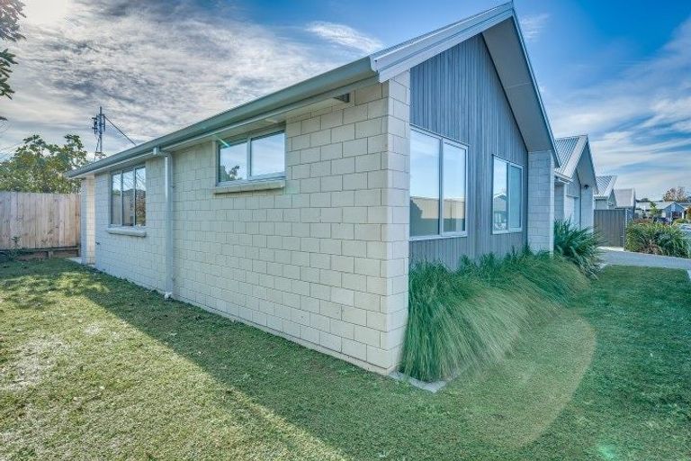 Photo of property in 17 Simms Close, Pyes Pa, Tauranga, 3112