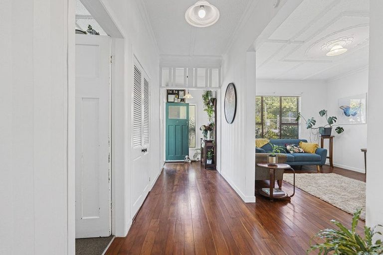 Photo of property in 141 Lemon Street, Strandon, New Plymouth, 4312