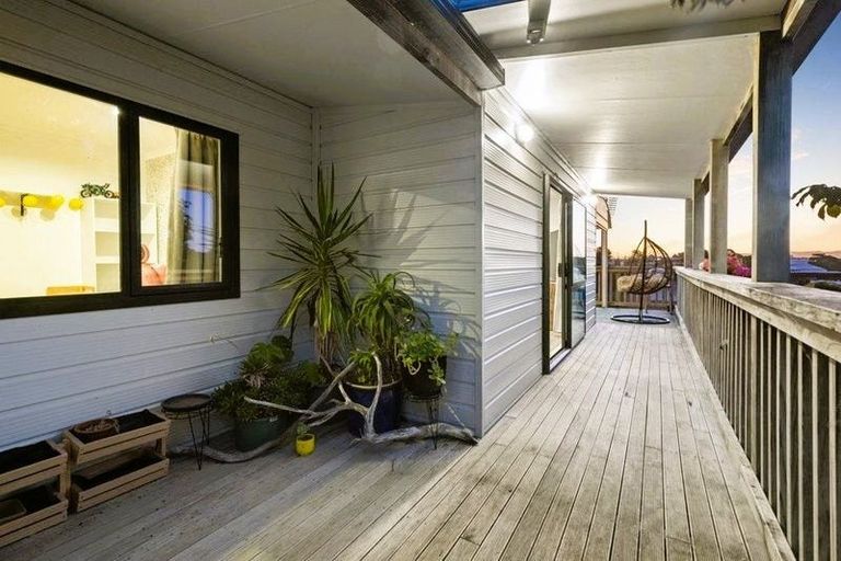 Photo of property in 8a Prospect Terrace, Pukekohe, 2120