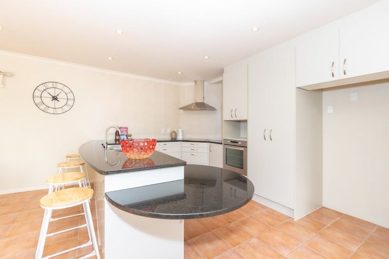 Photo of property in 40 Monte Cassino Place, Birkdale, Auckland, 0626