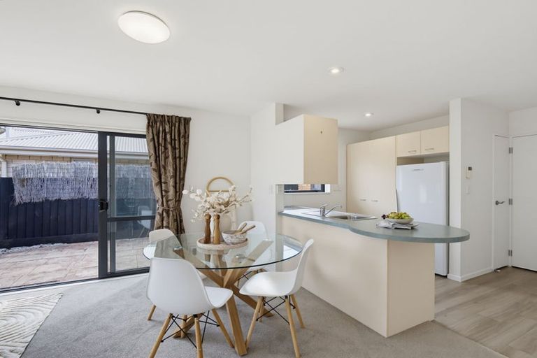 Photo of property in 1/42 Sawyers Arms Road, Northcote, Christchurch, 8052