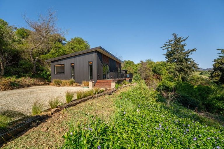 Photo of property in 10 Bute Street, Moeraki, 9482