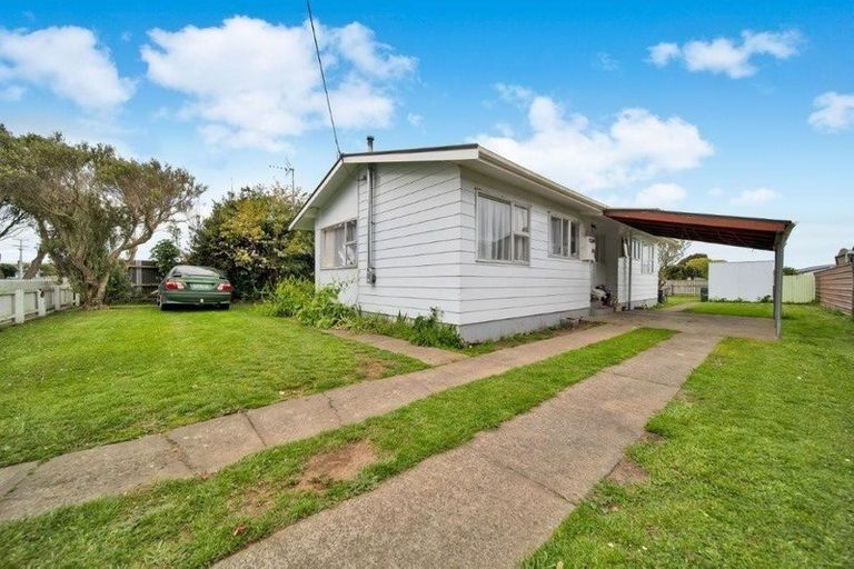 Photo of property in 39 Fairfield Road, Hawera, 4610