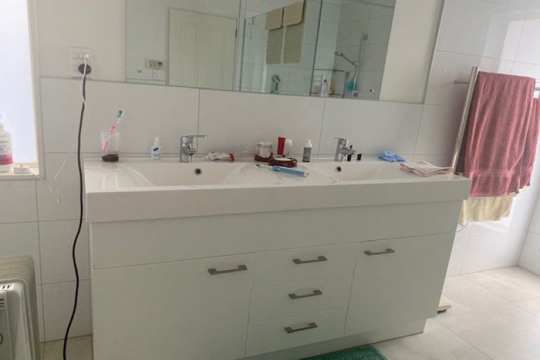 Photo of property in 18 Kahira Crescent, Papamoa Beach, Papamoa, 3118