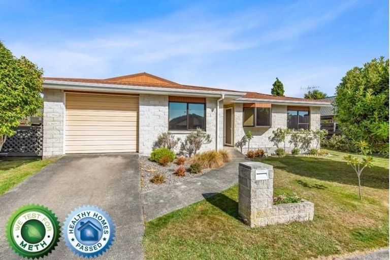 Photo of property in 72 Kapanui Road, Waikanae, 5036