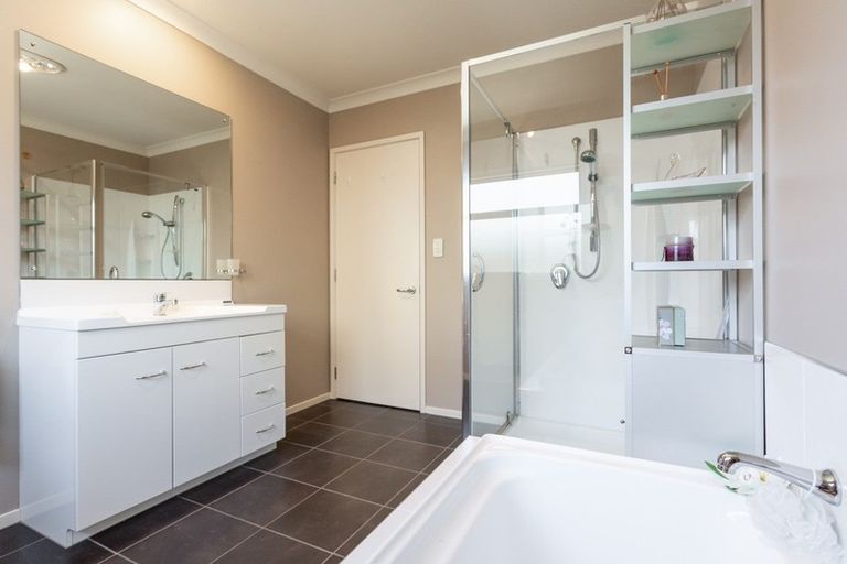 Photo of property in 9 Chenin Place, Greenmeadows, Napier, 4112