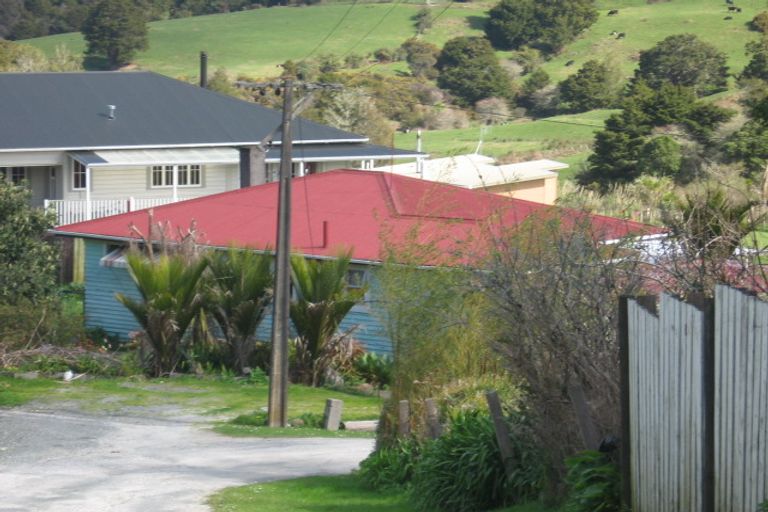 Photo of property in 19 Whaka Street, Maungaturoto, 0520
