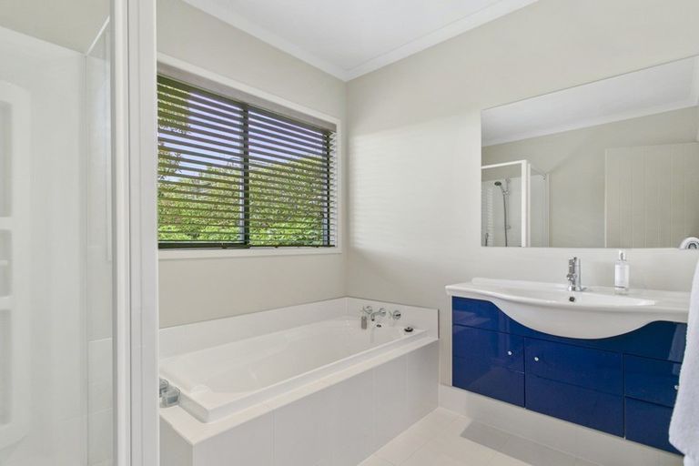 Photo of property in 6 Carpentras Way, Nukuhau, Taupo, 3330