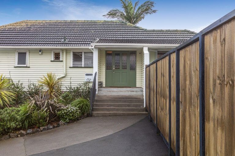 Photo of property in 4 Red Hill Road, Red Hill, Papakura, 2110