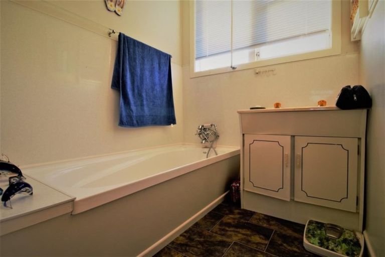 Photo of property in 300 Ensor Street, Thames, 3500