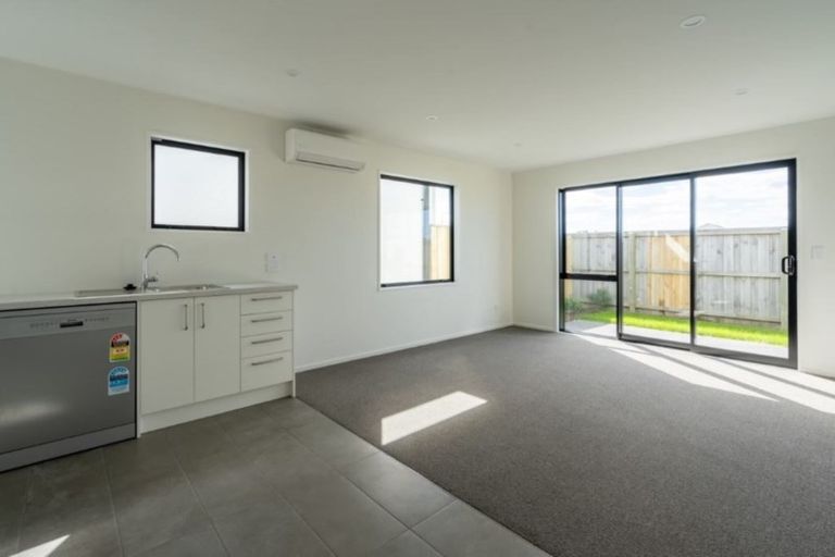 Photo of property in 93 Faringdon Boulevard, Rolleston, 7615