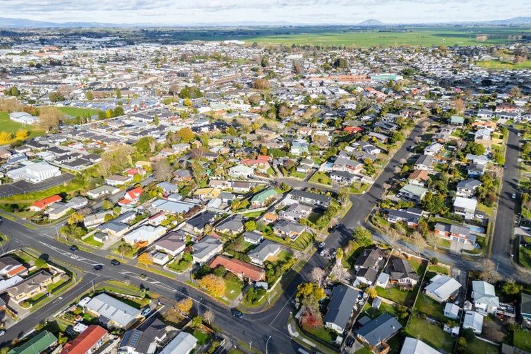 Photo of property in 3 Russleigh Drive, Dinsdale, Hamilton, 3204
