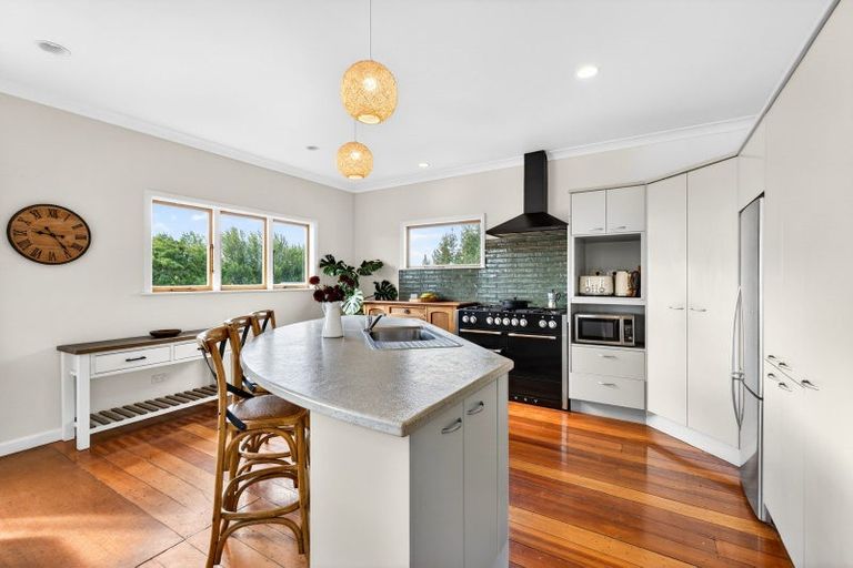 Photo of property in 1222 Taihape Road, Sherenden, Hastings, 4179