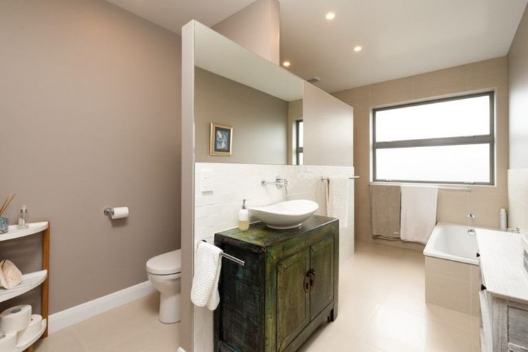 Photo of property in 44 Holyoake Terrace, Omokoroa, 3114