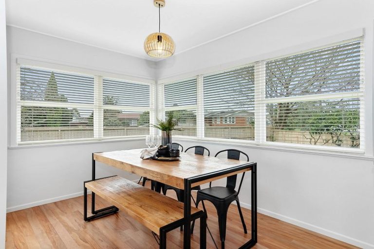 Photo of property in 2 Mears Road, St Andrews, Hamilton, 3200