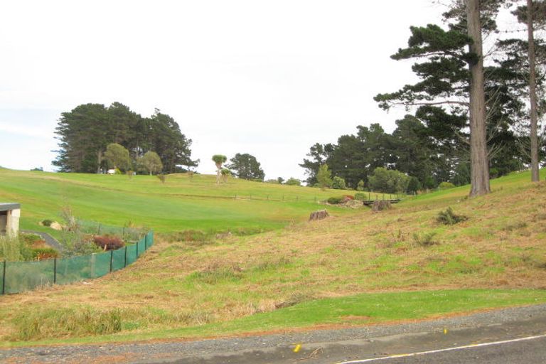 Photo of property in 84 Isadore Road, Saint Clair, Dunedin, 9012