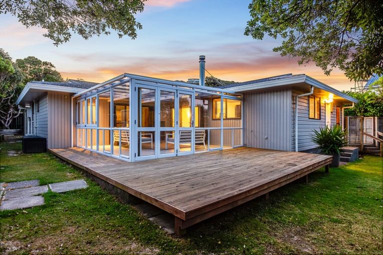 Photo of property in 31 Longitude Place, Whitby, Porirua, 5024