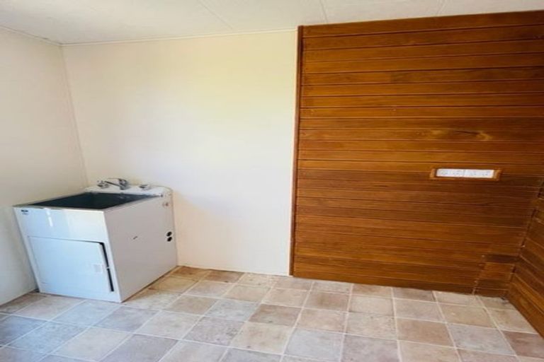 Photo of property in 2/16 Barneys Farm Road, Clendon Park, Auckland, 2103