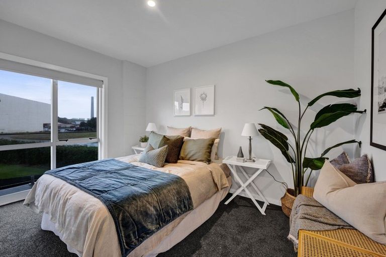 Photo of property in 38c Breakwater Road, Moturoa, New Plymouth, 4310