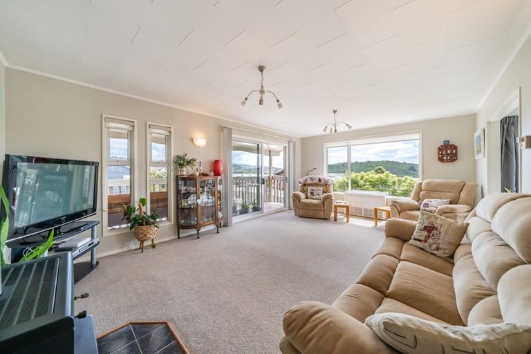 Photo of property in 6 Langwell Place, Papakowhai, Porirua, 5024