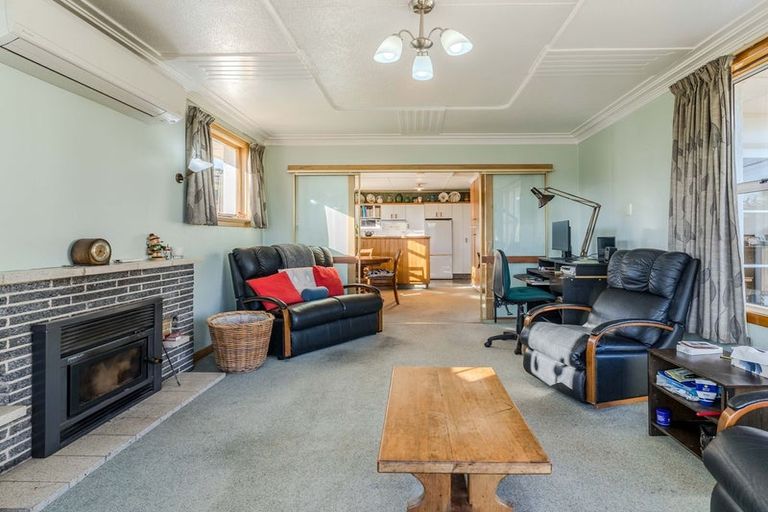Photo of property in 18 Weir Street, Green Island, Dunedin, 9018