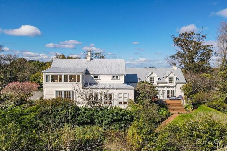 Photo of property in 1022 No 2 Line, Fordell, Whanganui, 4572