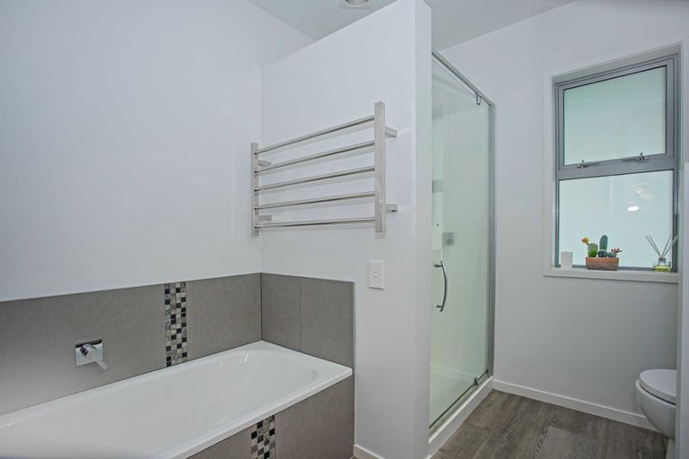 Photo of property in 1 Oceana Drive, Welcome Bay, Tauranga, 3175