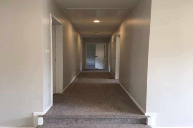 Photo of property in 11 Ahorangi Road, Silverdale, 0932