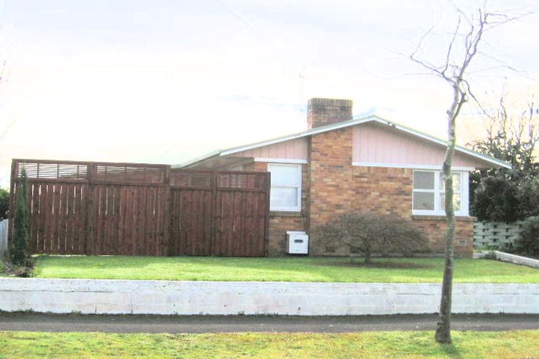 Photo of property in 6 English Street, St Andrews, Hamilton, 3200