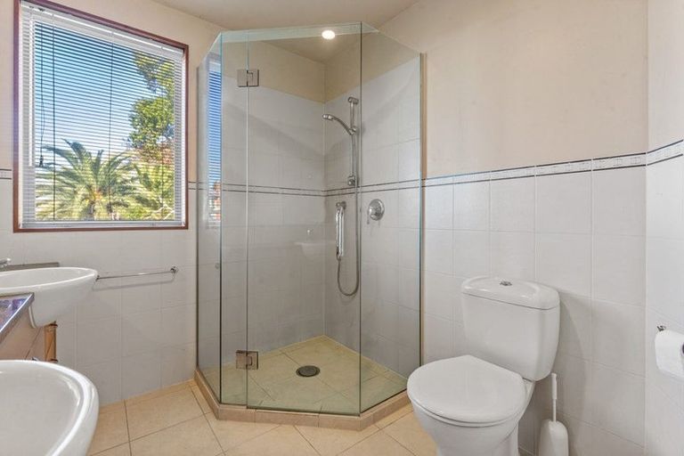 Photo of property in 3/56 Castor Bay Road, Castor Bay, Auckland, 0620