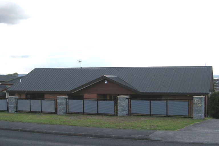 Photo of property in 116 Luckens Road, West Harbour, Auckland, 0618