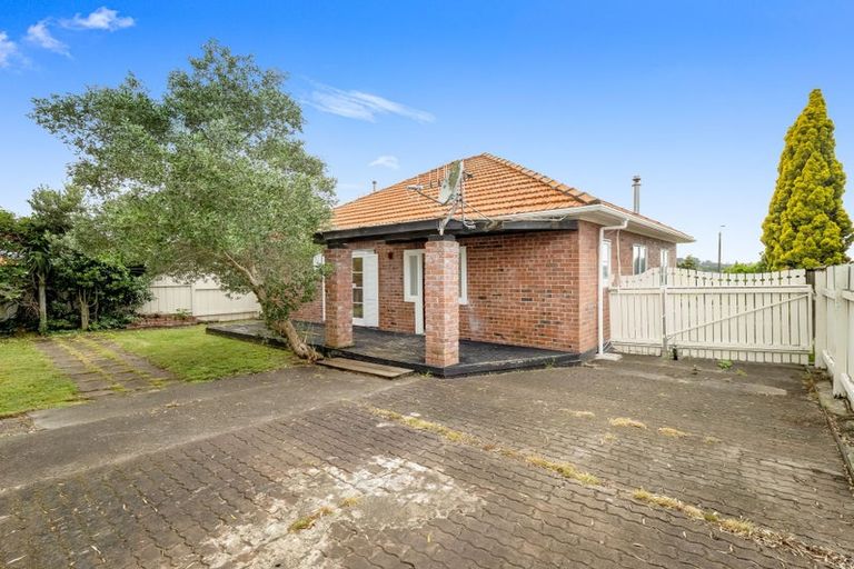 Photo of property in 31 Jackson Street, College Estate, Whanganui, 4500