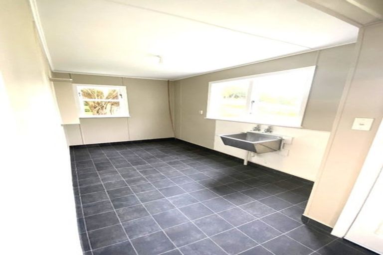 Photo of property in 69 Tremewan Street, Tawa, Wellington, 5028