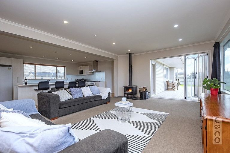 Photo of property in 36 George Street, Riverhead, 0820