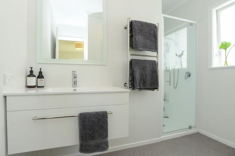 Photo of property in 1 Holyrood Street, Taradale, Napier, 4112