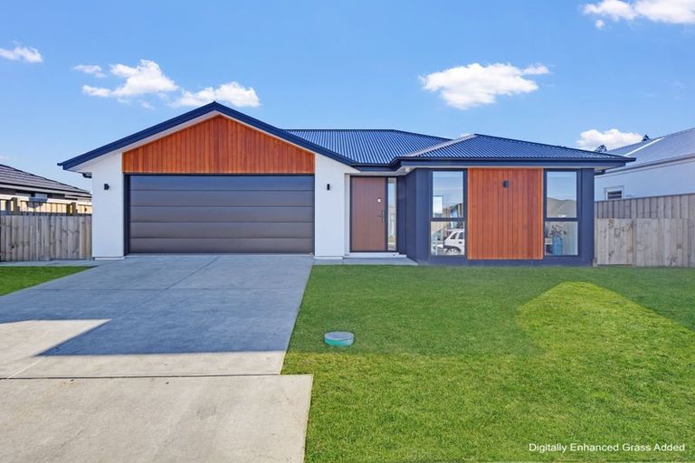 Photo of property in 51 Mehrtens Crescent, Woodend, 7691
