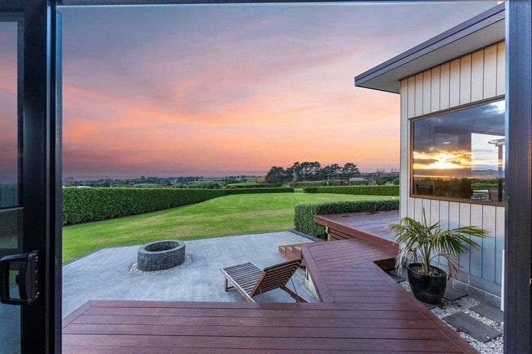 Photo of property in 1 Ekuarangi Place, Kaitake, New Plymouth, 4374