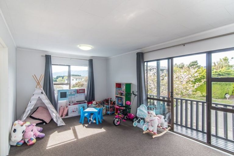 Photo of property in 13 Pitoitoi Street, Otaihanga, Paraparaumu, 5036