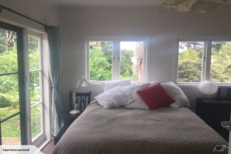 Photo of property in 29 Kauri Point Road, Laingholm, Auckland, 0604