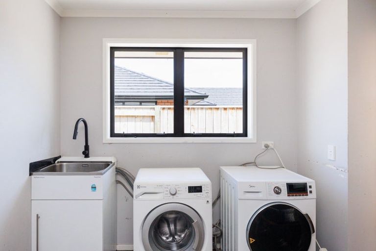 Photo of property in 59 Balrickard Way, Milson, Palmerston North, 4414