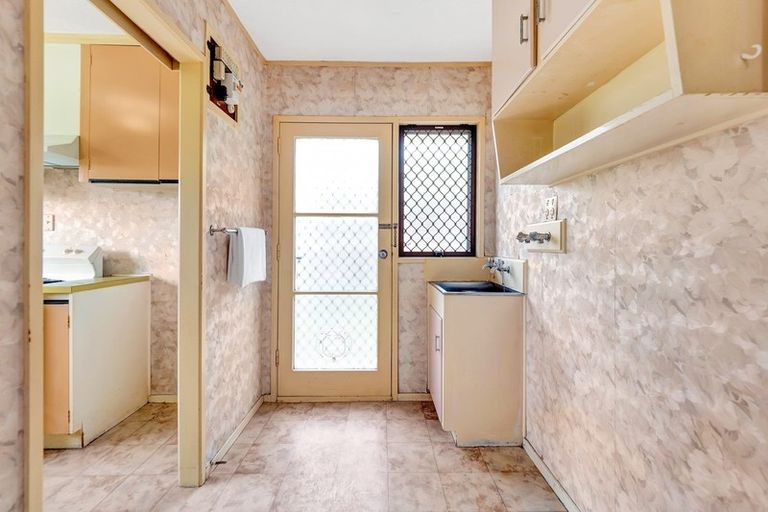 Photo of property in 1/58 Meadway, Sunnyhills, Auckland, 2010